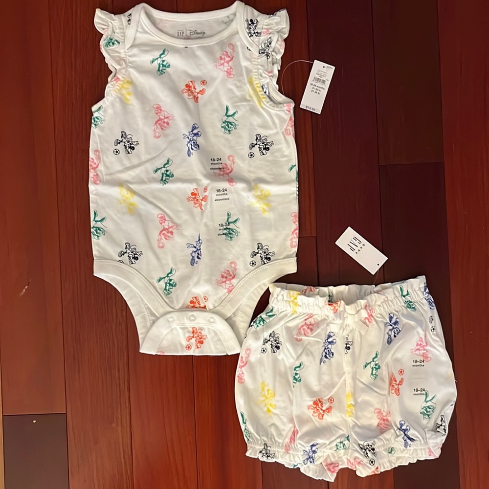 Minnie mouse organic cotton bodysuit and shorts set🎀